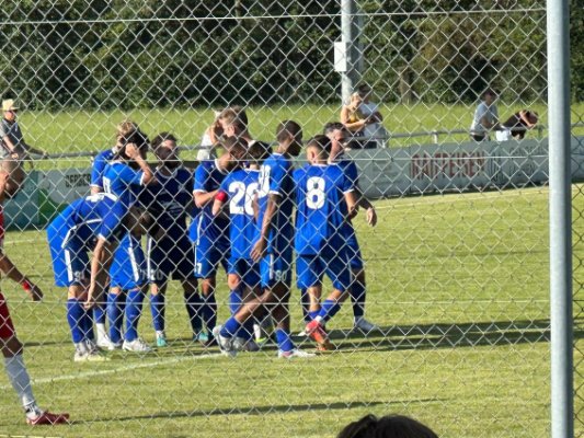Herren 1: Unglückliche Niederlage gegen den FC Lachen/Altendorf