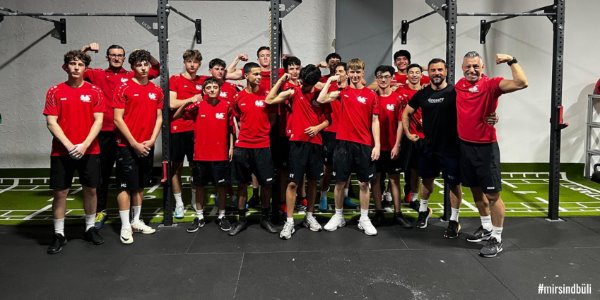 YLC Junioren: CrossFit-Training im Barbell Perfomance