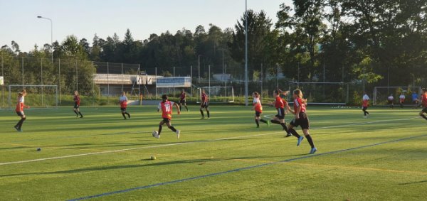 Juniorinnen C/9: Erster Punktgewinn