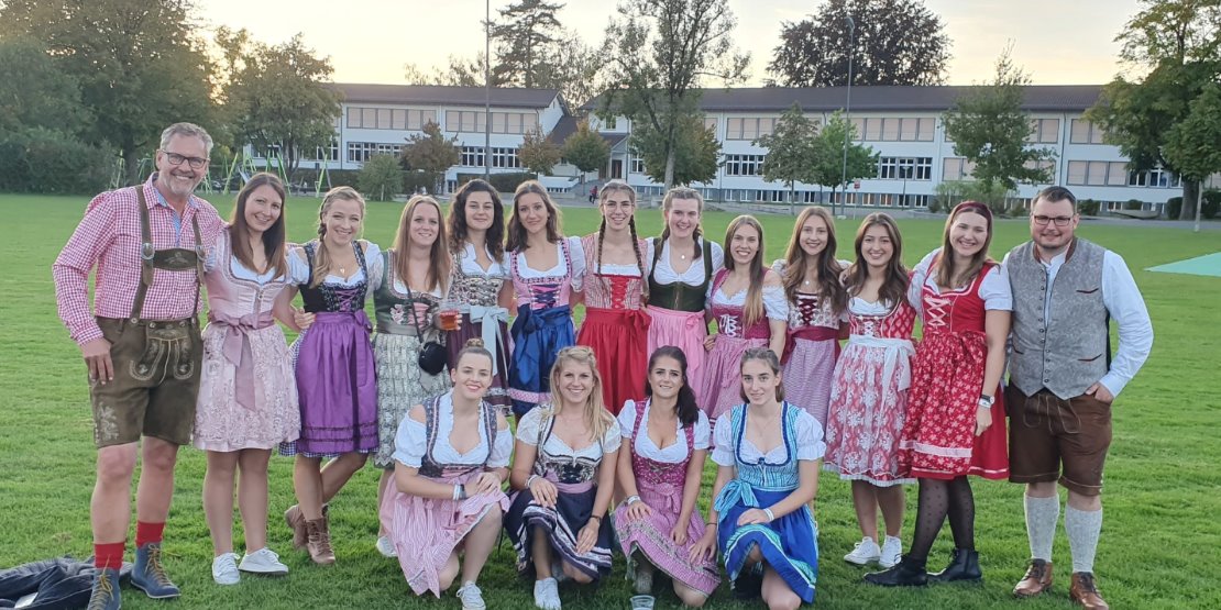 Frauen: Die Pflicht erfüllt
