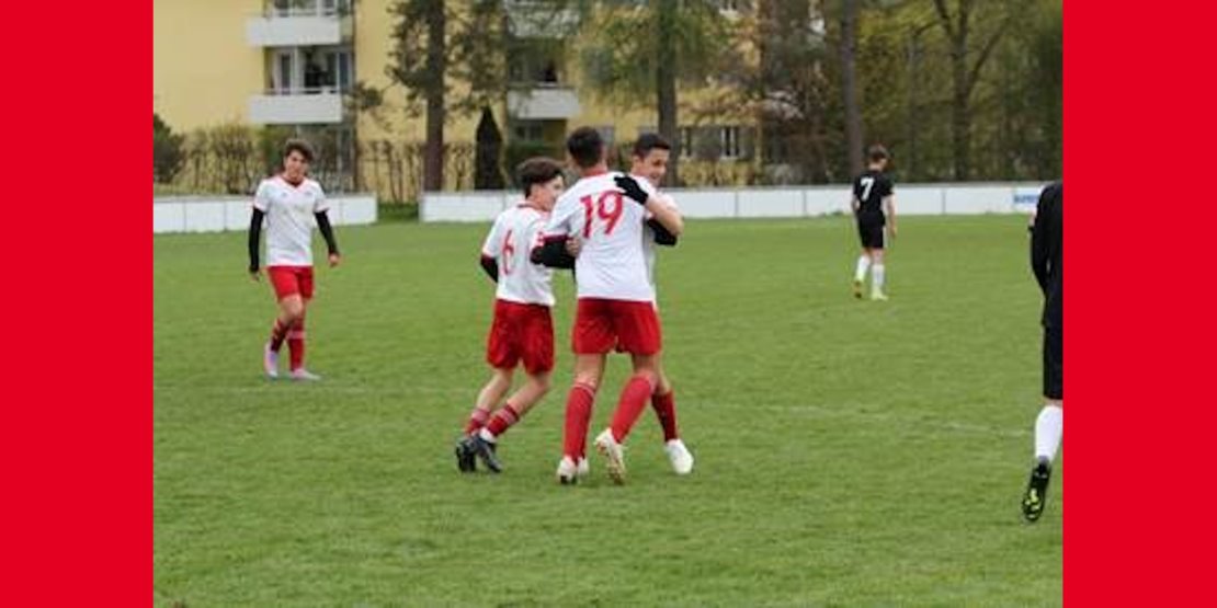 YLC Junioren: Harziger Heimsieg gegen Stäfa