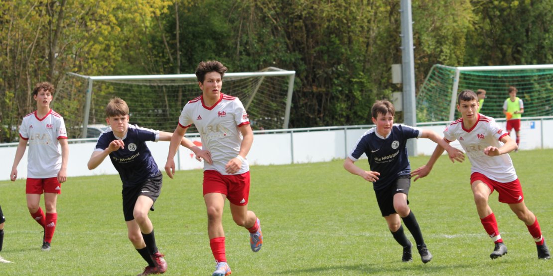 YLC Junioren: Kantersieg gegen Seefeld
