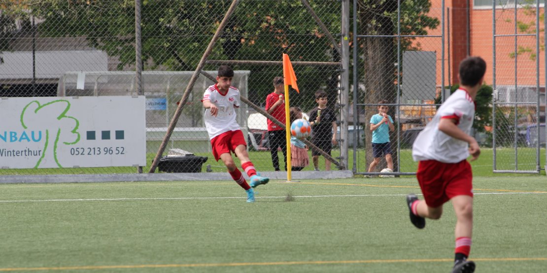YLC Junioren: Last-Minute-Sieg in Veltheim