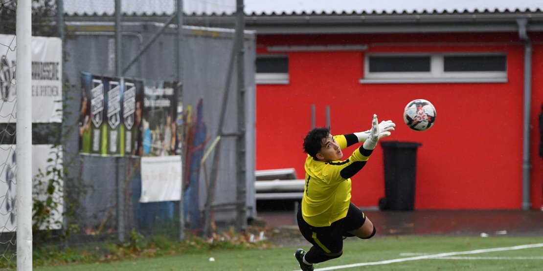 Nachwuchs: Souveräner Sieg mit stürmischer Phase